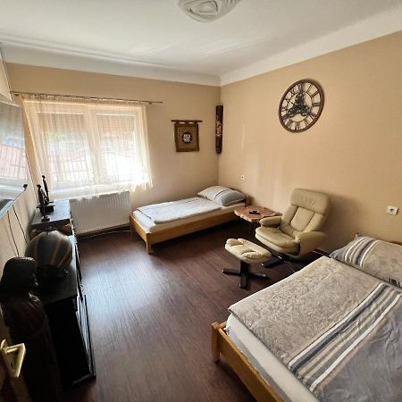 Feher Galamb Apartman Gyal Ngoại thất bức ảnh