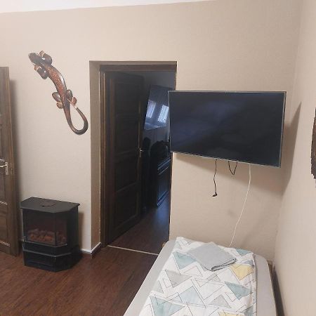 Feher Galamb Apartman Gyal Ngoại thất bức ảnh