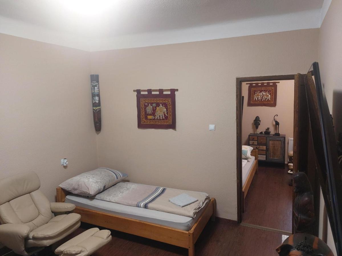 Feher Galamb Apartman Gyal Ngoại thất bức ảnh